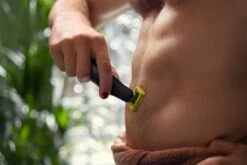 Philips OneBlade Pro 360 QP6651/61 -Produits De Soins philips oneblade pro 360 qp6651 61 tondeuse corps 3