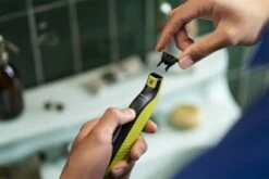 Philips OneBlade QP2724/30 -Produits De Soins philips oneblade qp2724 30 tondeuse barbe 7