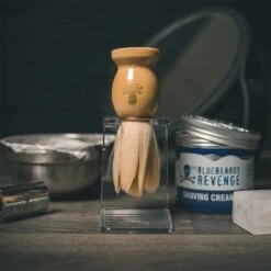 The Bluebeards Revenge Doubloon Brush -Produits De Soins the bluebeards revenge doubloon brush kit de rasage 3