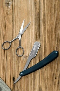 Wilkinson Sword Premium Collection 5 Wilkinson Sword Premium Collection -Produits De Soins wilkinson sword premium collection ciseaux pour barbe 2